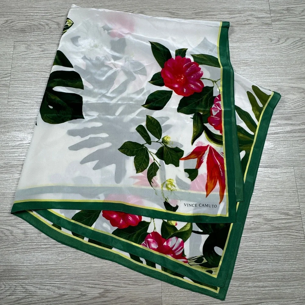 Vince Camuto Women Scarf‎ Square Tropical Floral Monstera Green White 34x34